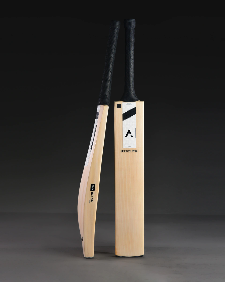 Custom made English Willow Hitter Pro Edition Cricket bat