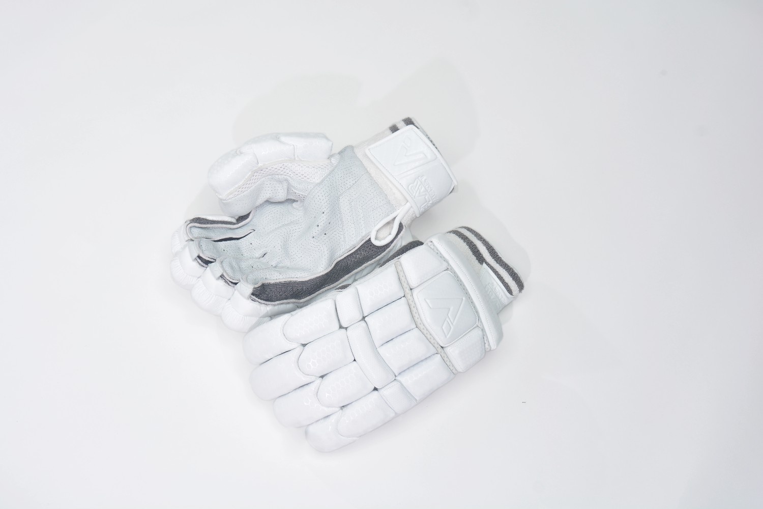 How to Maintain and Extend the Life of Your Cricket Gloves