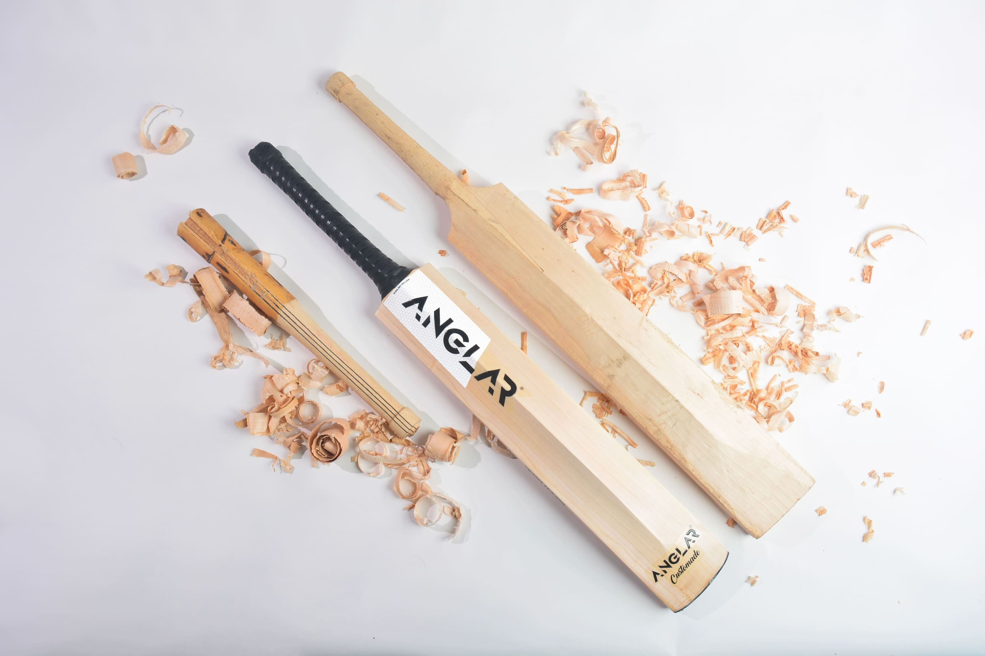 Boost Your Bat Swing Speed with a Light Weight English Willow Cricket Bat