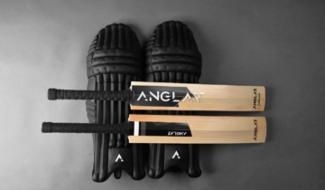 How to Properly Knock In a New English Willow Cricket Bat