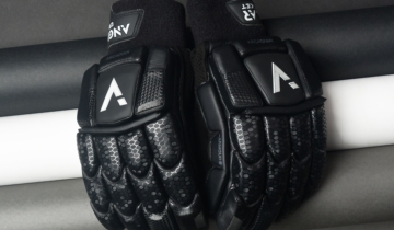 How Do Cricket Gloves Influence a Batter’s Confidence at the Crease?